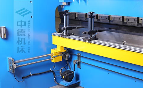 ZDPK-8025高精度滾珠絲桿后檔料結(jié)構(gòu),可調(diào)式檔指,手搖升降,可適應(yīng)不同模具;橫梁雙線軌設(shè)計(jì),零游隙.jpg ZDPK-8025高精度滾珠絲桿后檔料結(jié)構(gòu),可調(diào)式檔指,手搖升降,可適應(yīng)不同模具;橫梁雙線軌設(shè)計(jì),零游隙.jpg